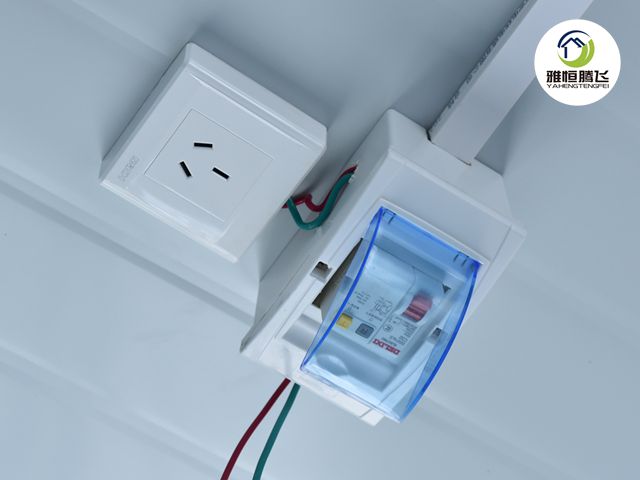 615 集裝箱電器_副本.jpg